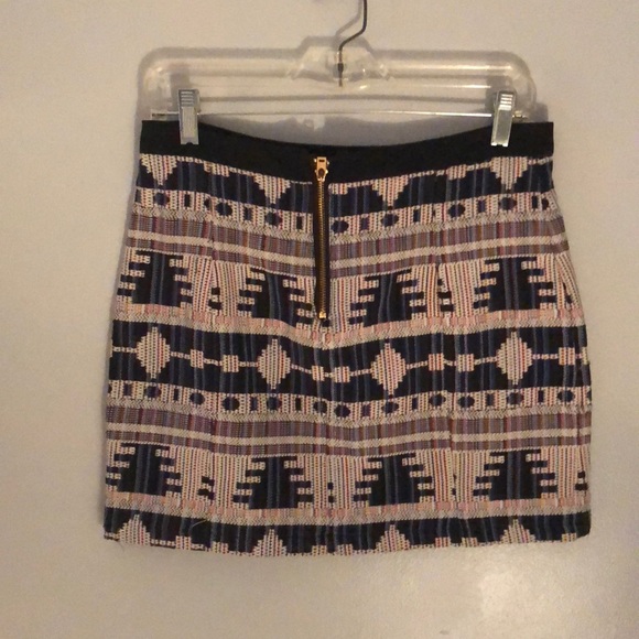 Patterned skirt - Picture 2 of 3